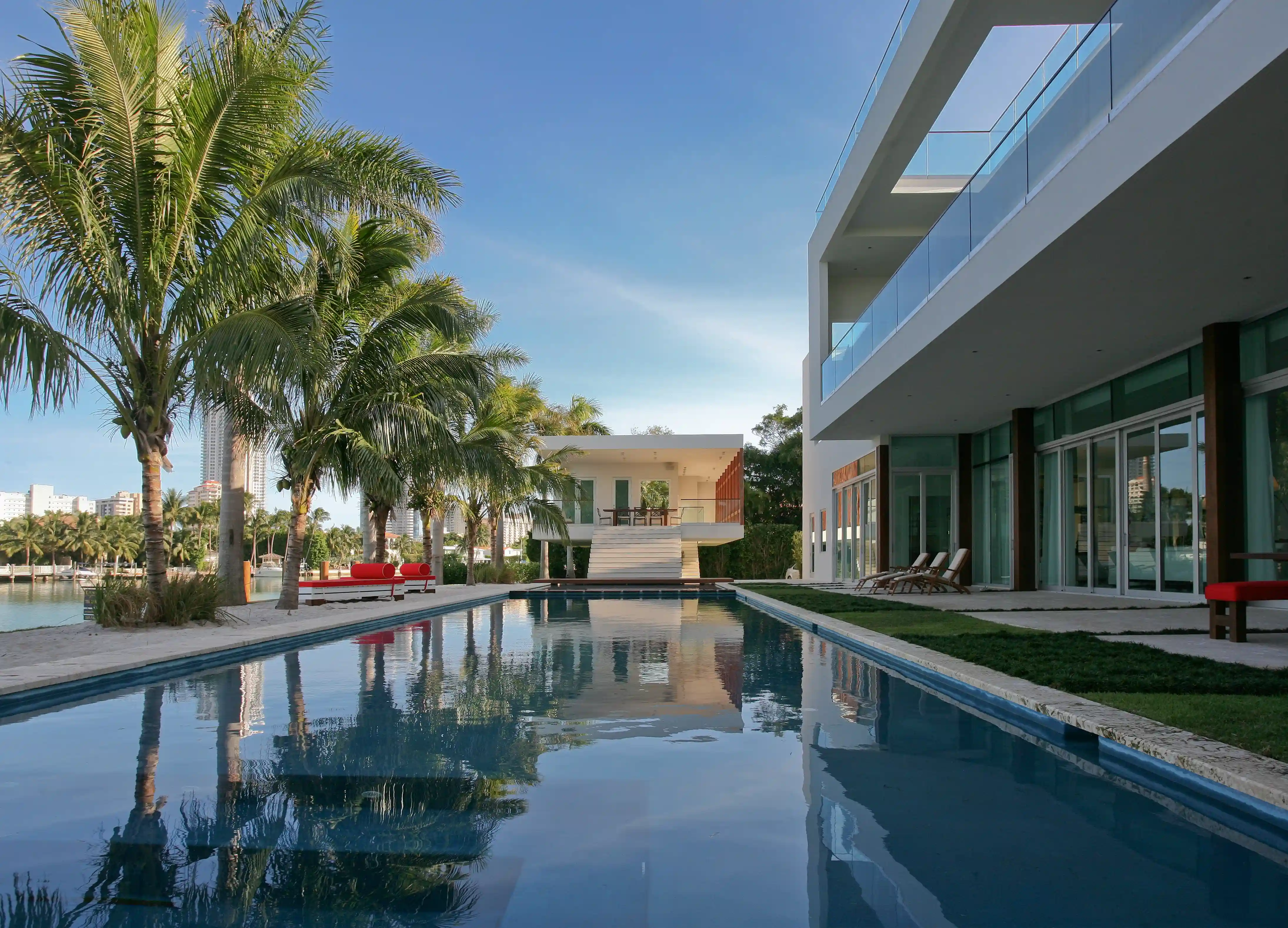 88 La Gorce - Poolside