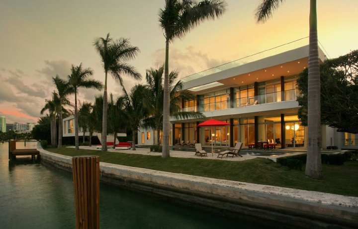 88 La Gorce - Waterfront