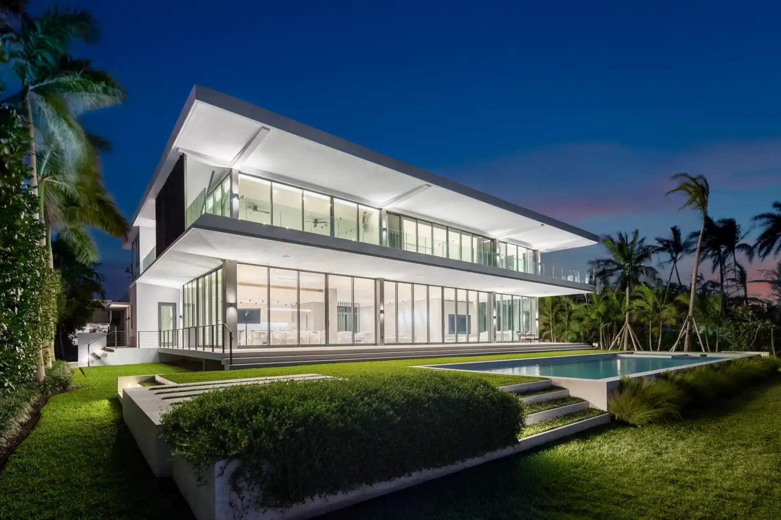 121 Hibiscus - Exterior