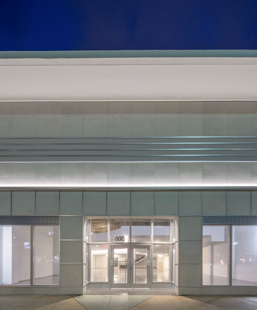 800 Lincoln Road - Facade
