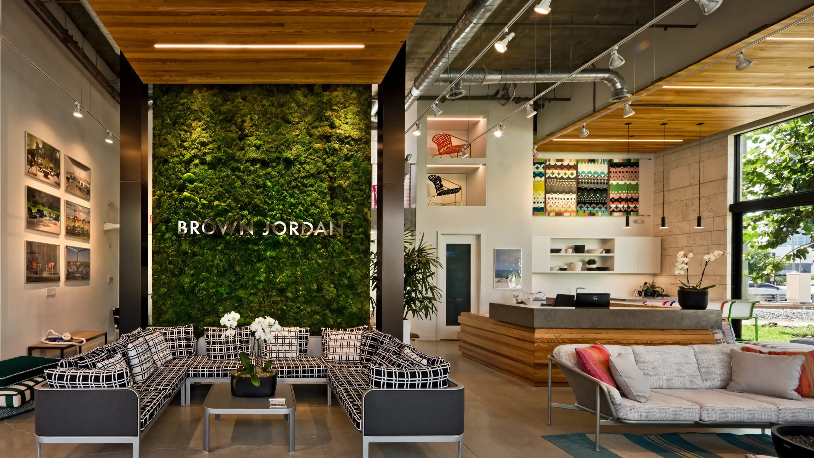 Brown Jordan - Interior