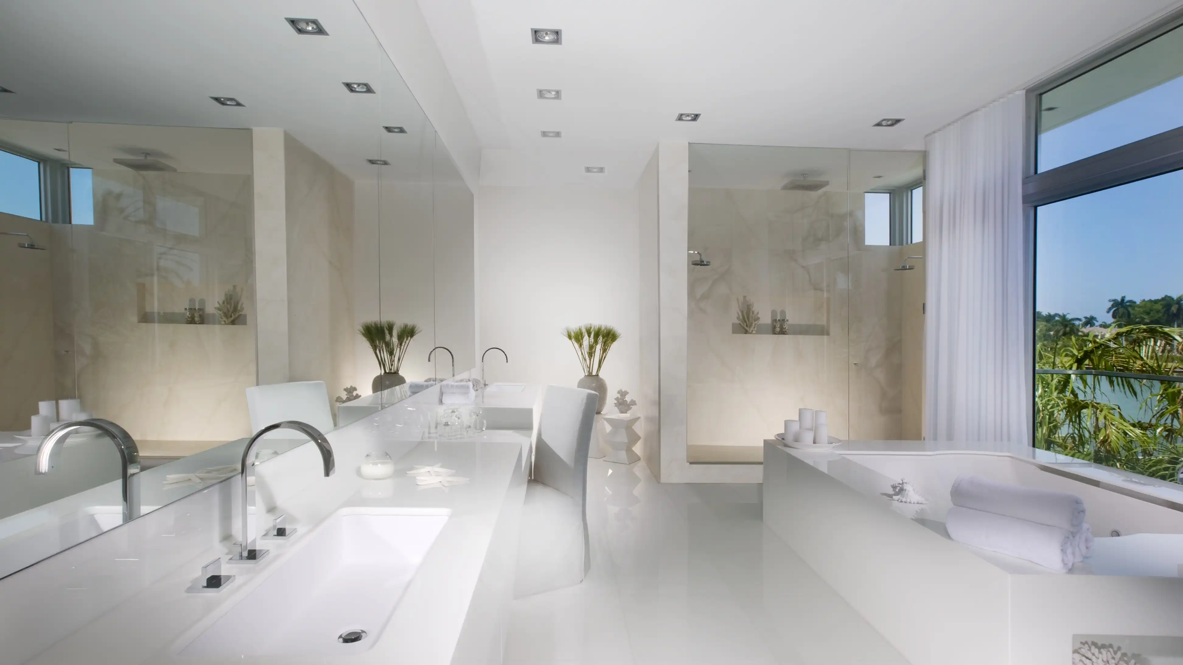 Parasol House Interiors - Bathroom