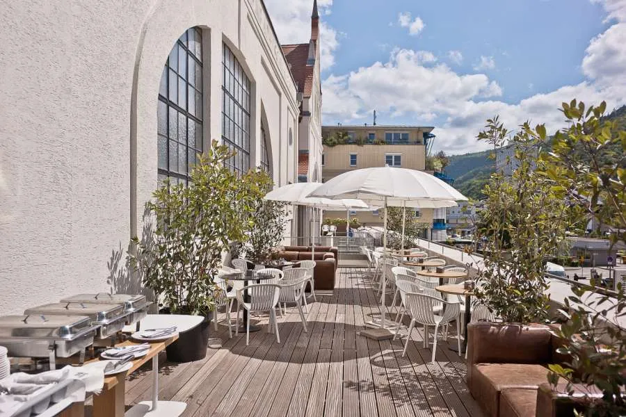 Sommerfest auf Terrassen in Heidelberg Frauenbad