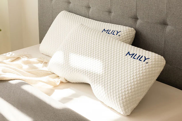 MLily pillows