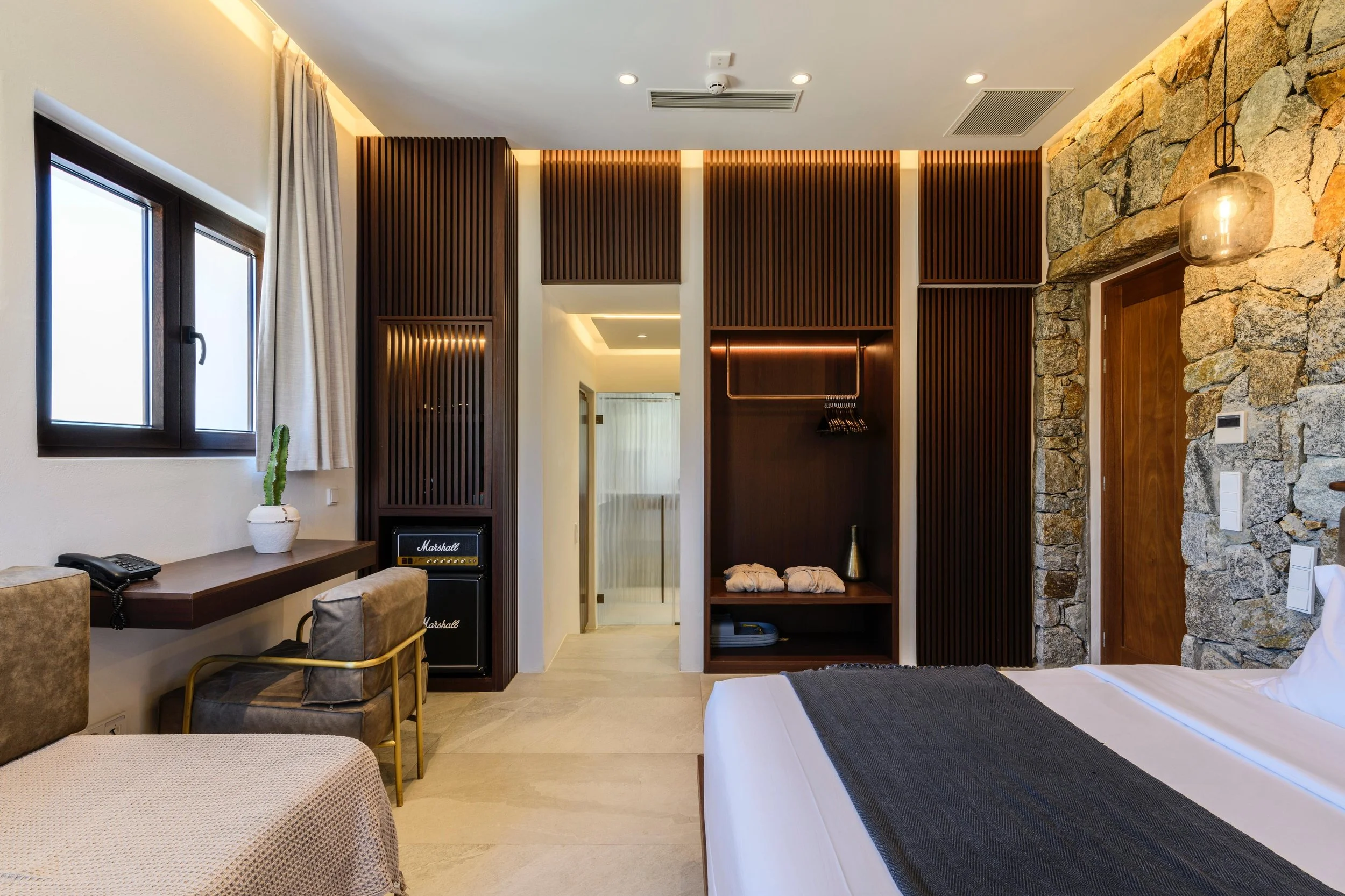 Sea View Suite with Plunge Pool - Bedroom