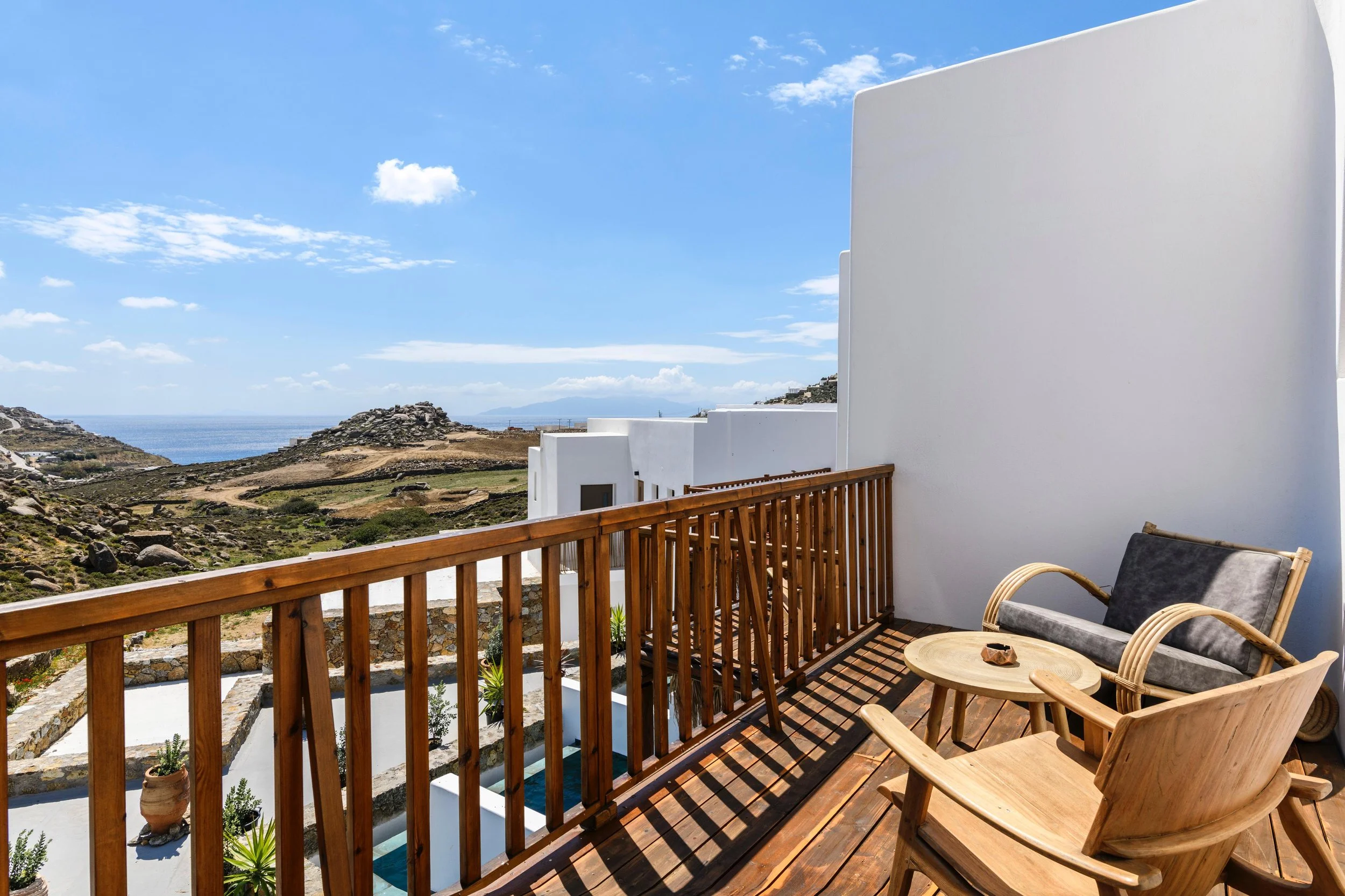 Sea View Suite with Balcony - Balcony with view