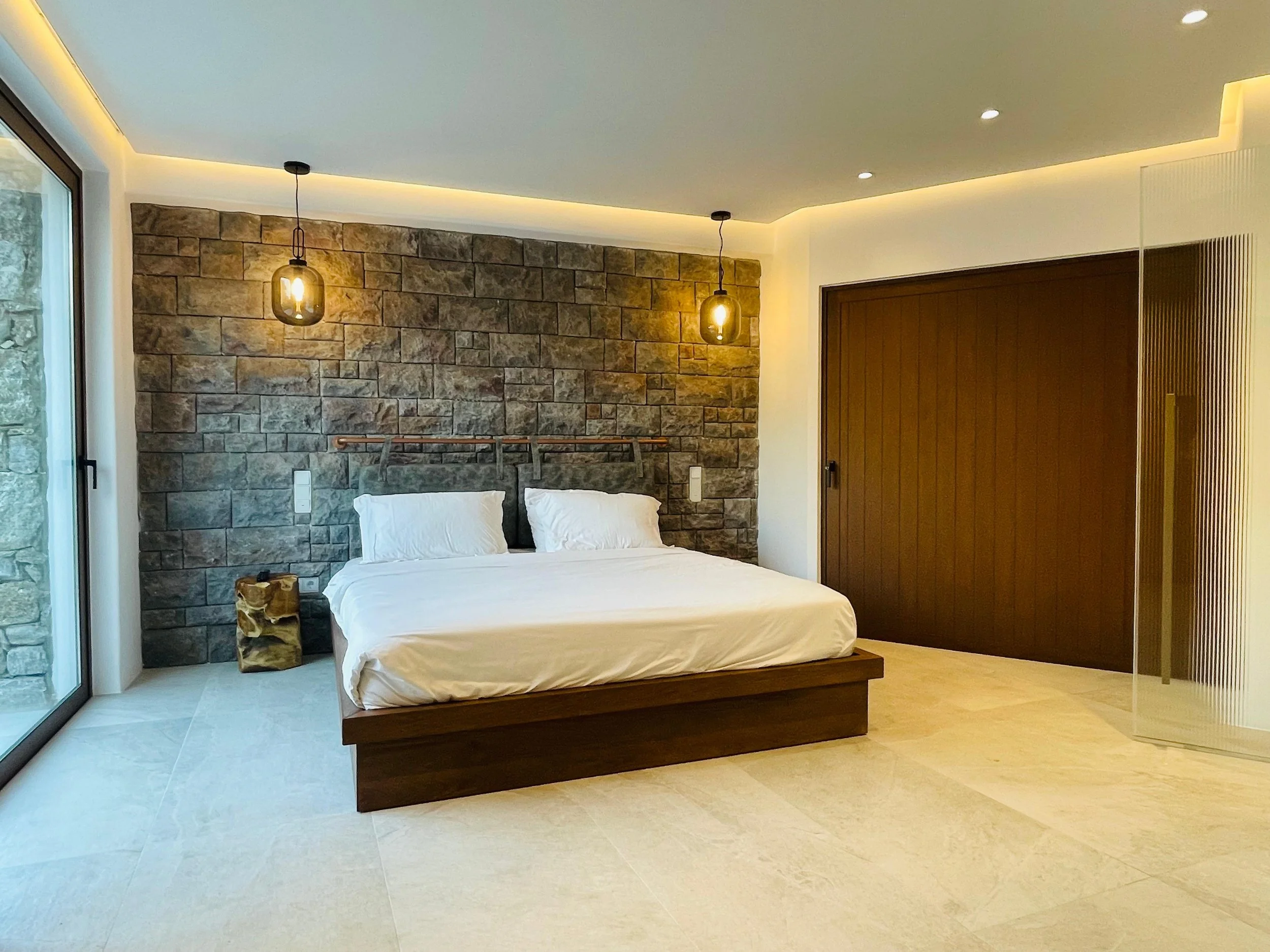 En-suite Room with Balcony - bedroom