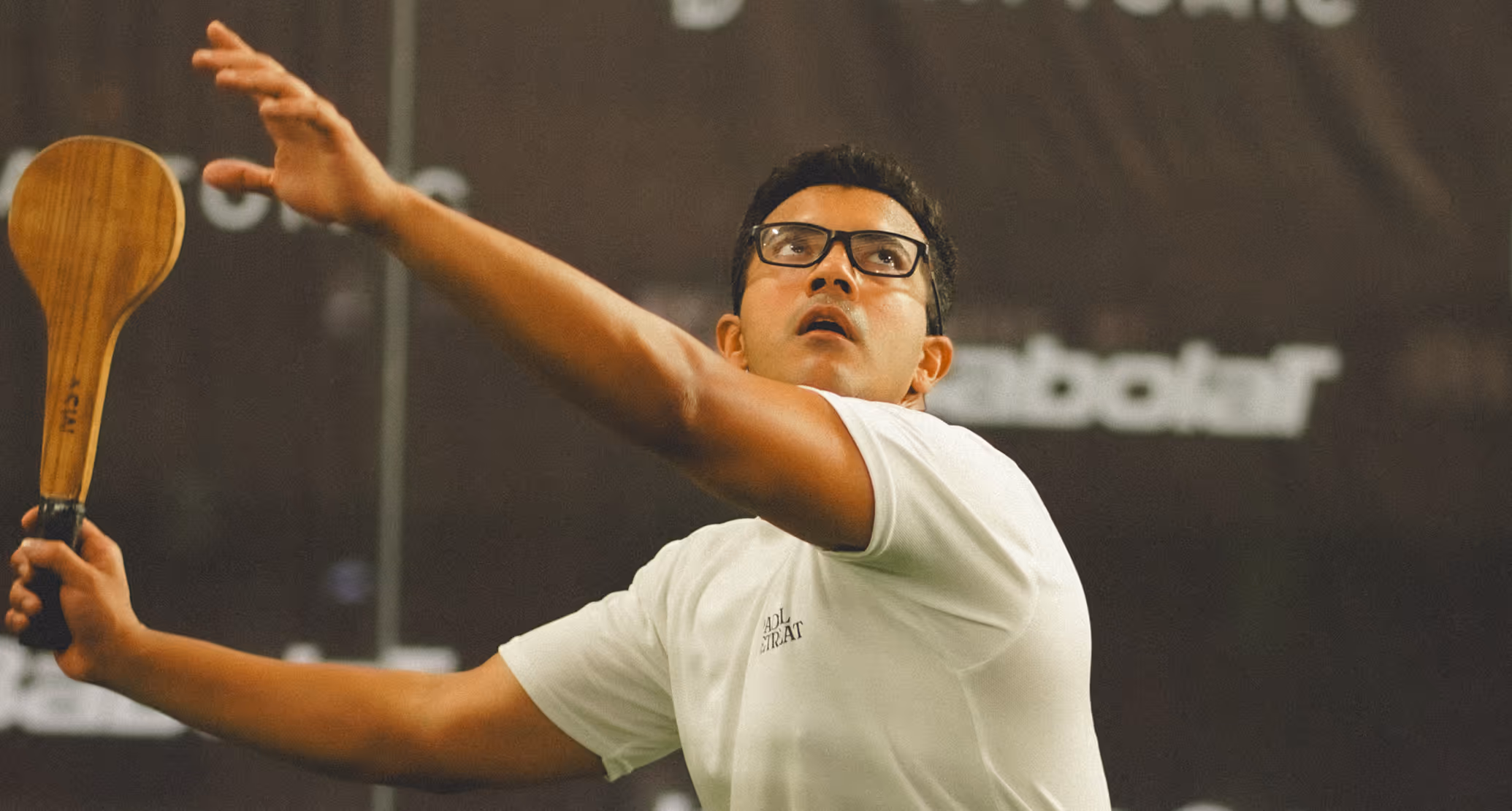 A padel player