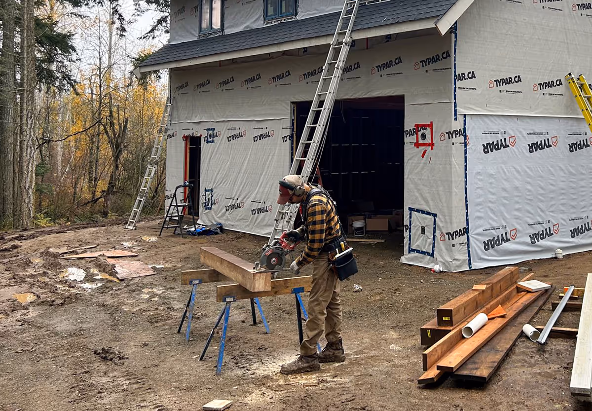 A working cutting and working in Ropa Construction