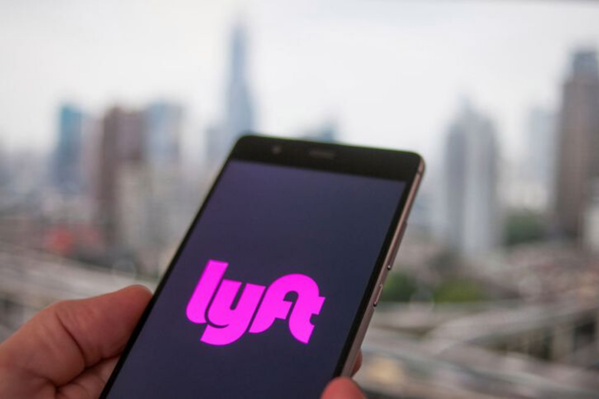 A phone with the app Lfyt opening on it