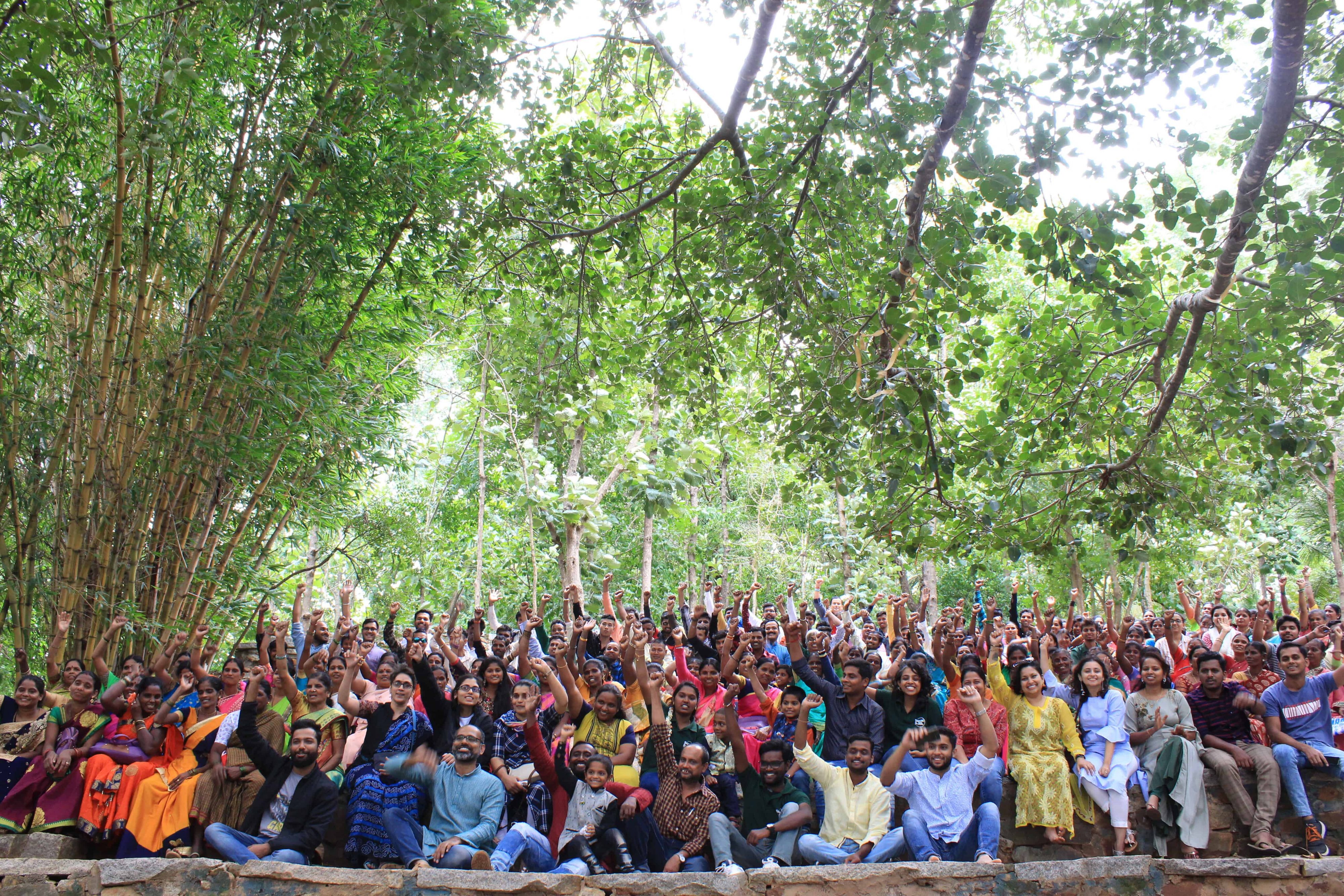 A group of waste workers at Saahas Zero Waste India