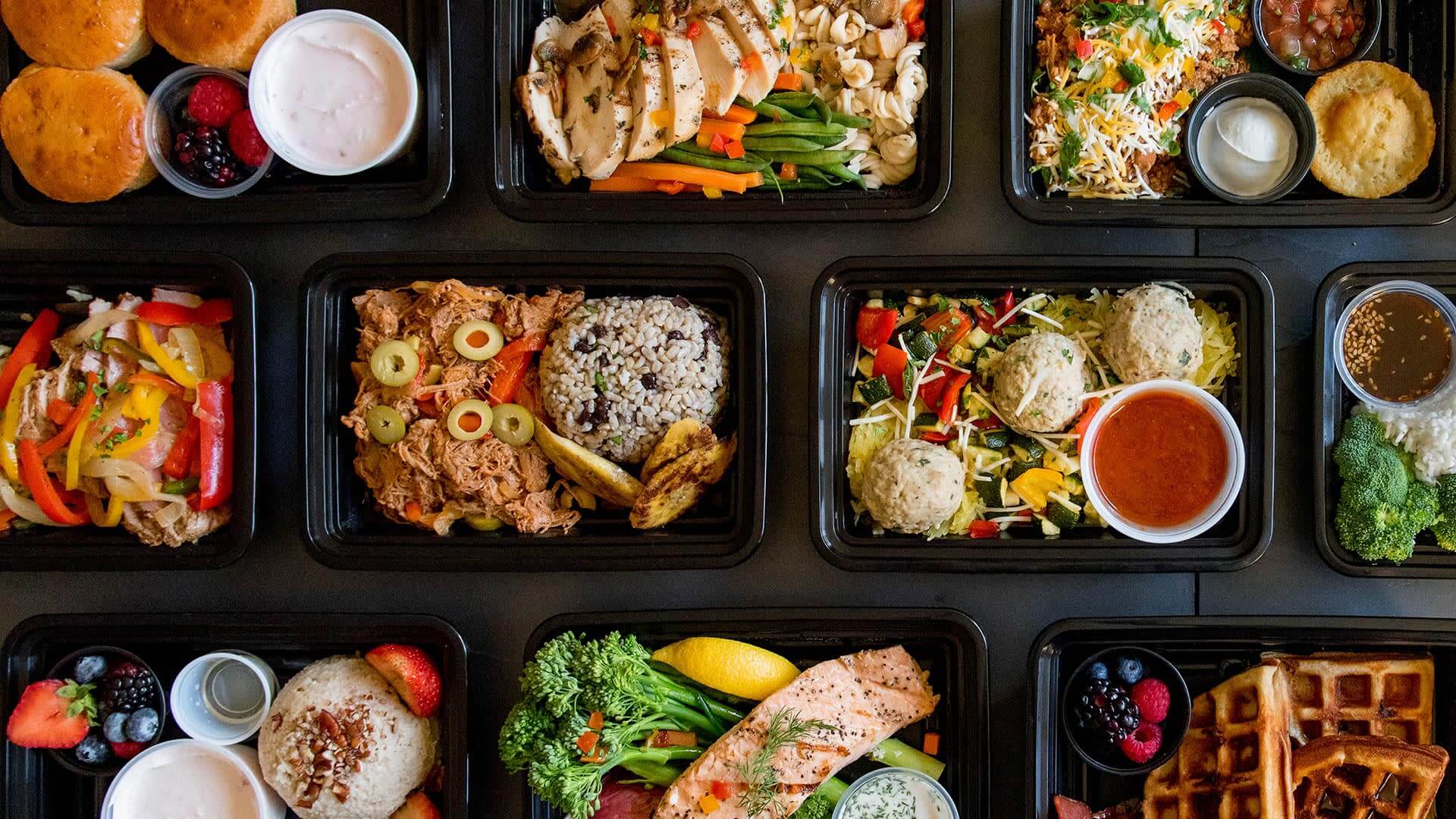 Take-out plastic containers of food 