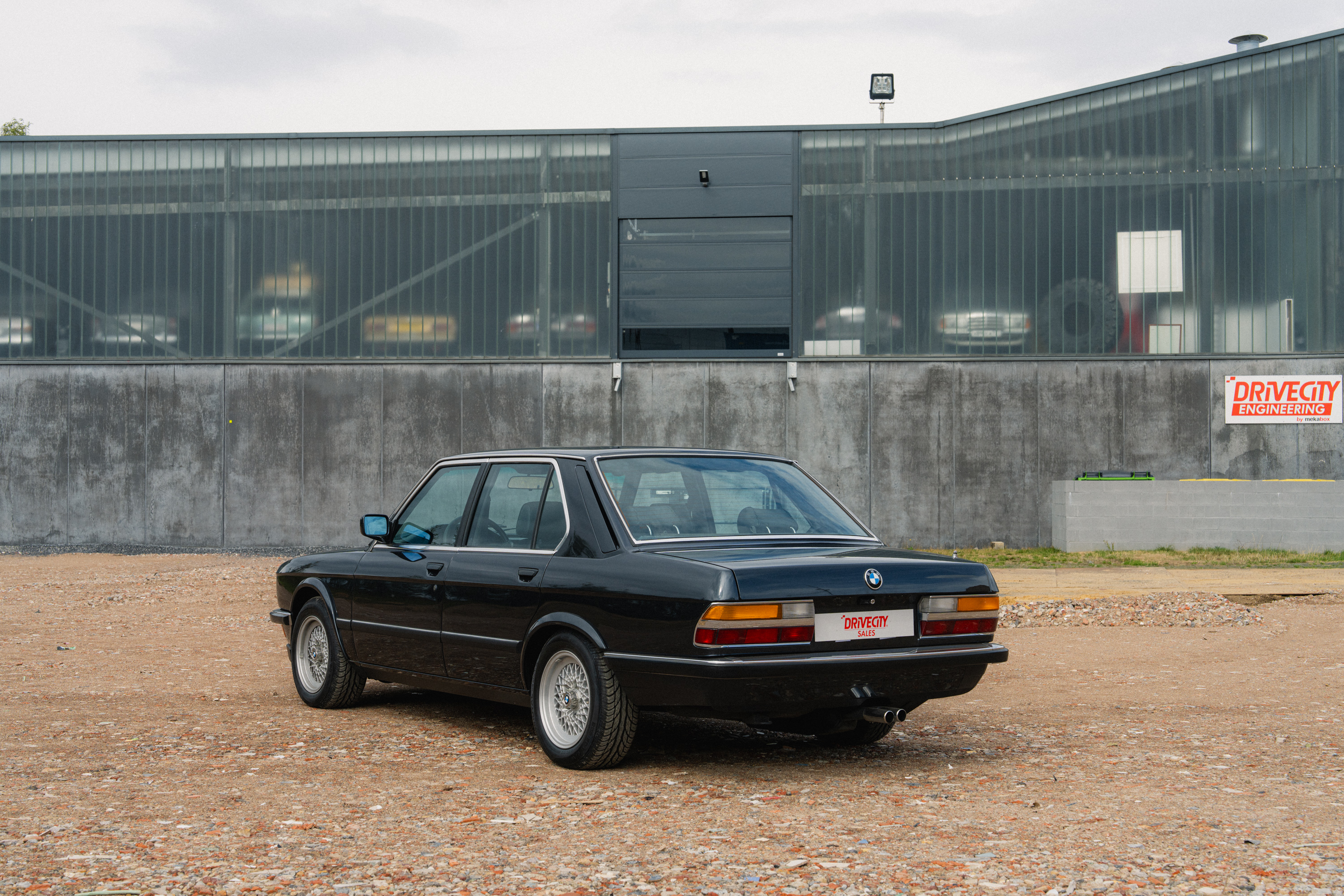 1986 BMW M5 E28 Noir à vendre for sale oldtimer état concours exceptionnel 