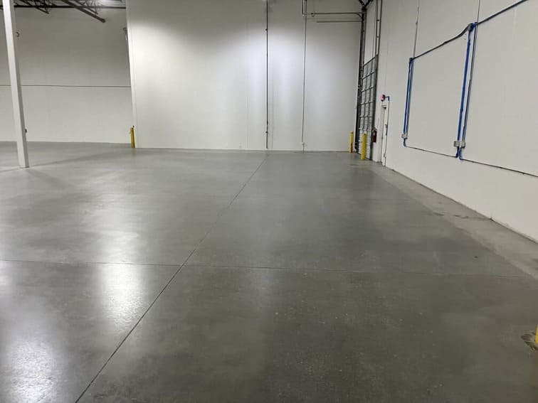 Garage epoxy floor in Calabasas