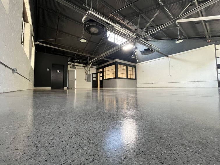Flake epoxy garage floor in Calabasas