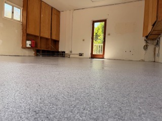 Garage epoxy flake floor in Thousand Oaks