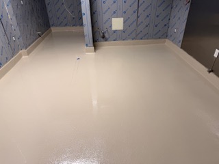 Solid-color epoxy floor coating in Ventura