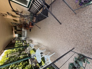Flake epoxy patio floor in Ventura