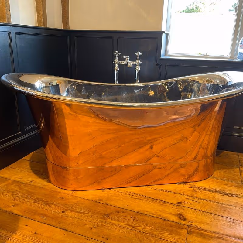Luxurious gold bath