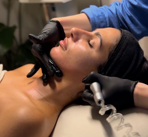 doctor consulting a patient