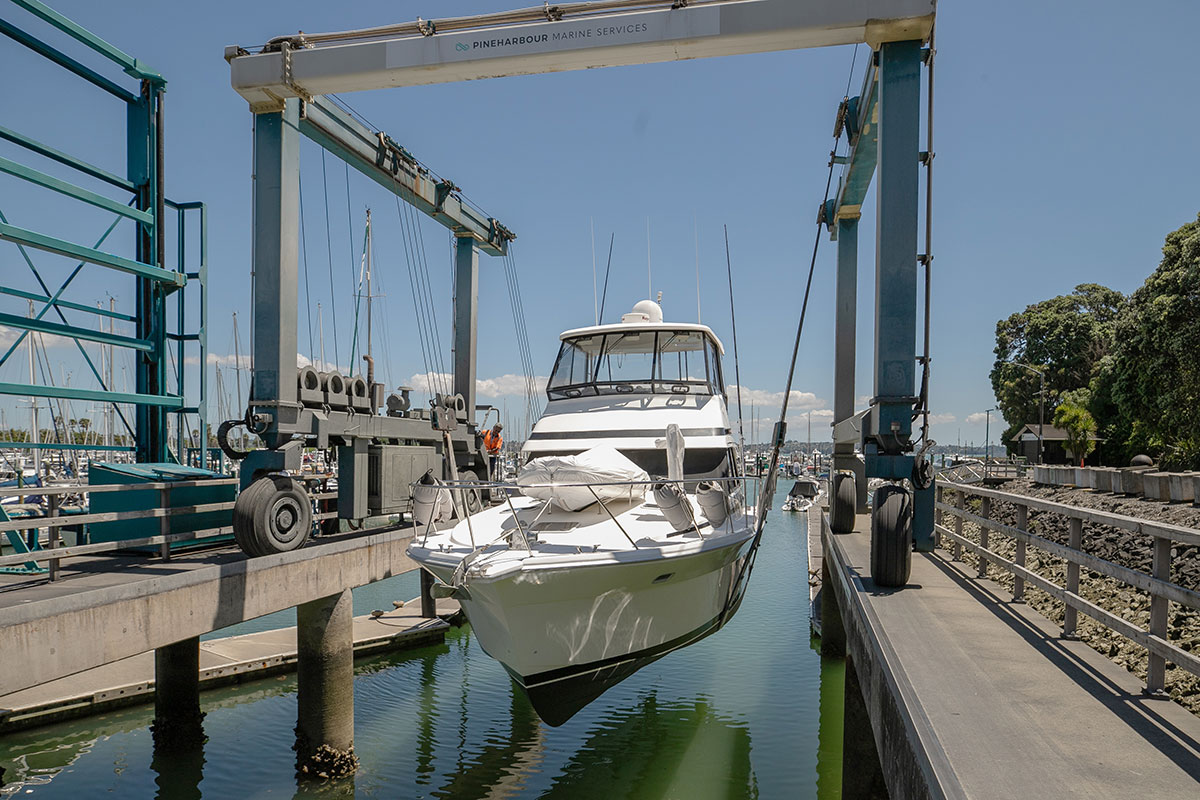 Pine Harbour Marina facilities and waterfront