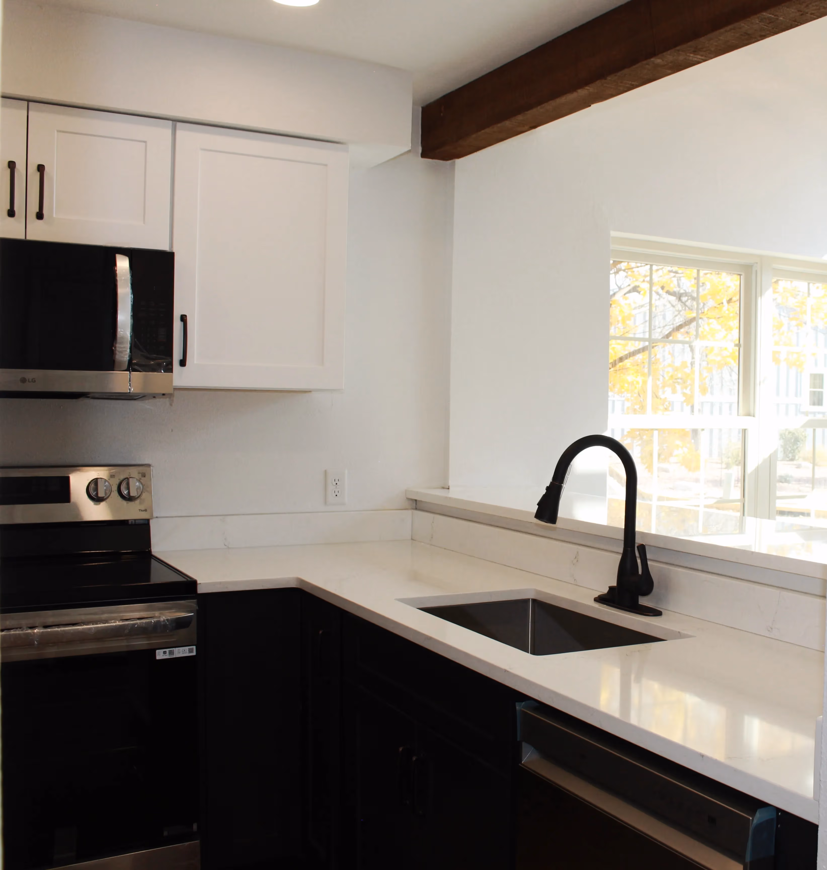 Load-Bearing vs. Non-Load-Bearing Walls: How We Know the Difference (and Why You Should Too)