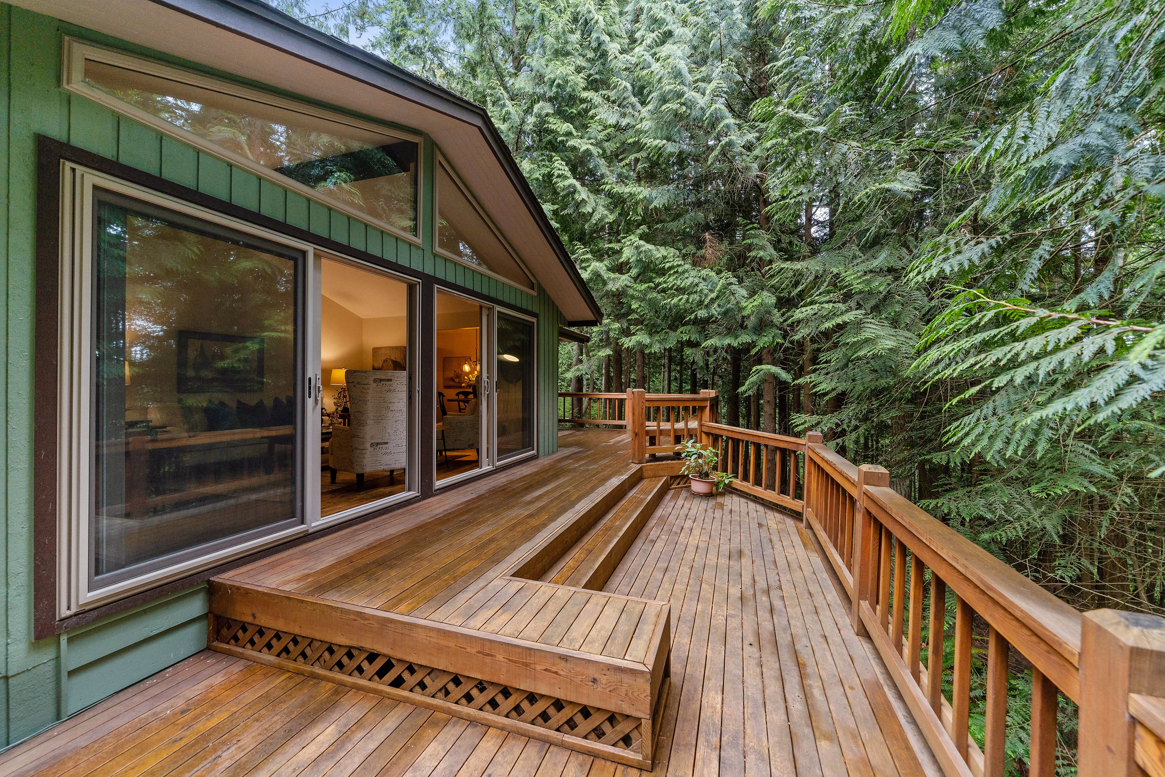 Smart Add-Ons That Instantly Elevate a Deck Remodel