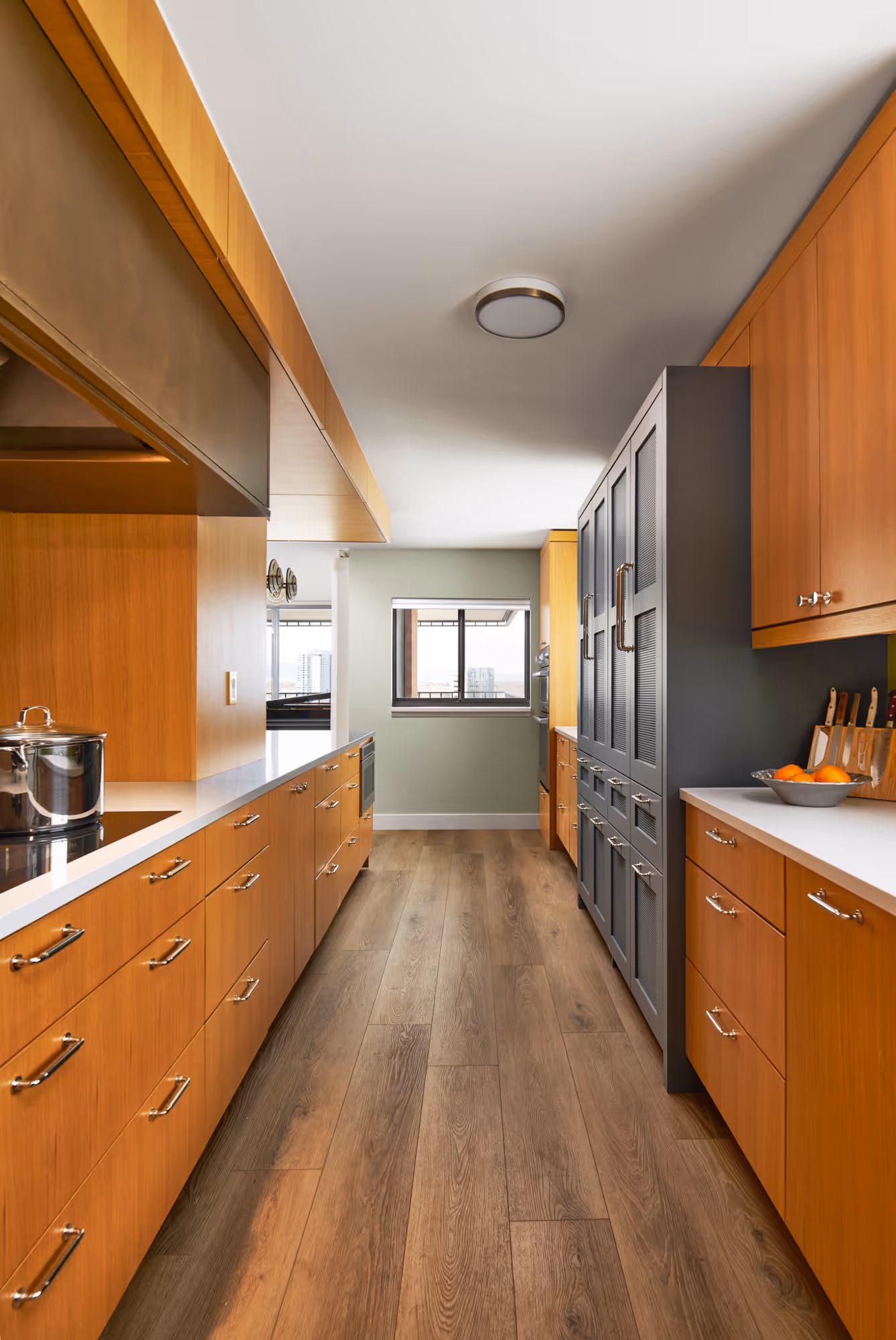 Denver high-rise condo expert designer