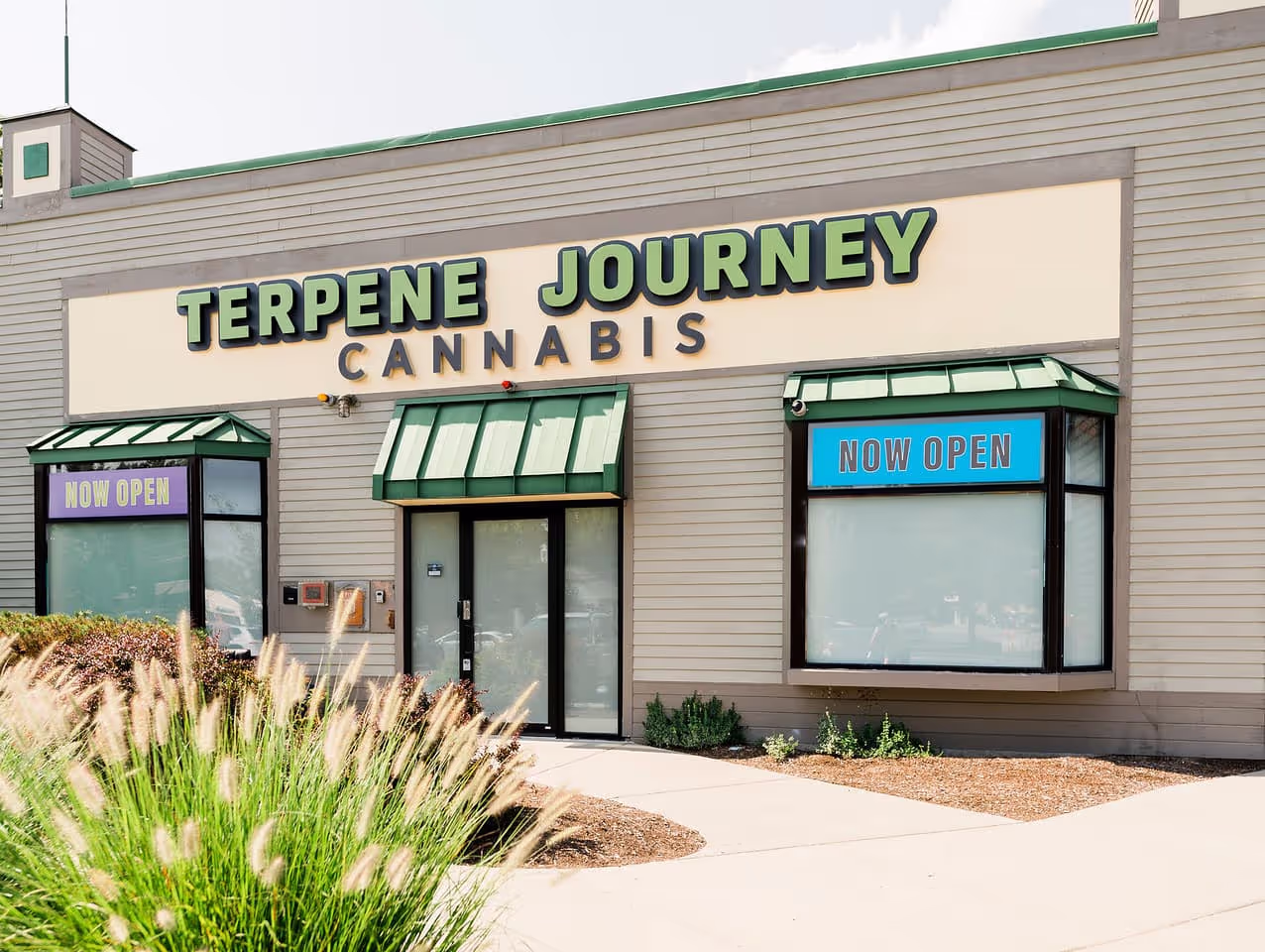 exterior of recreational dispensary in swampscott terpene journey