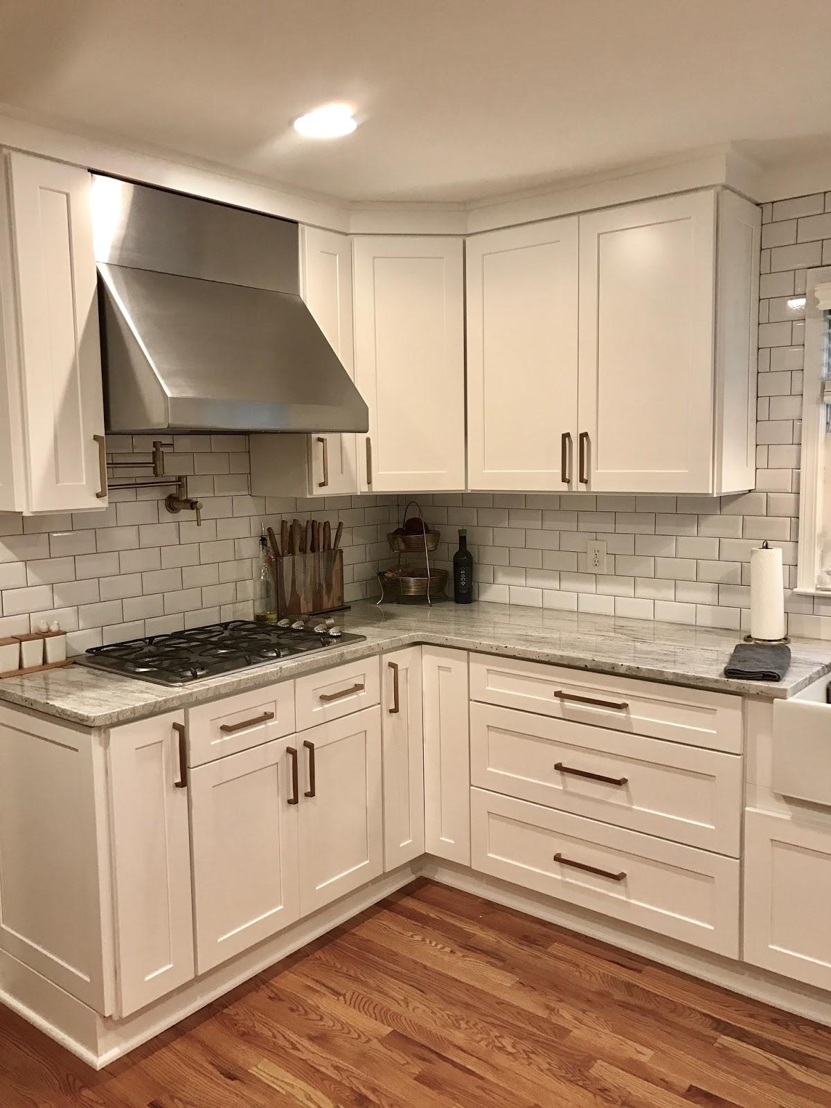 Range Hood with Chimney