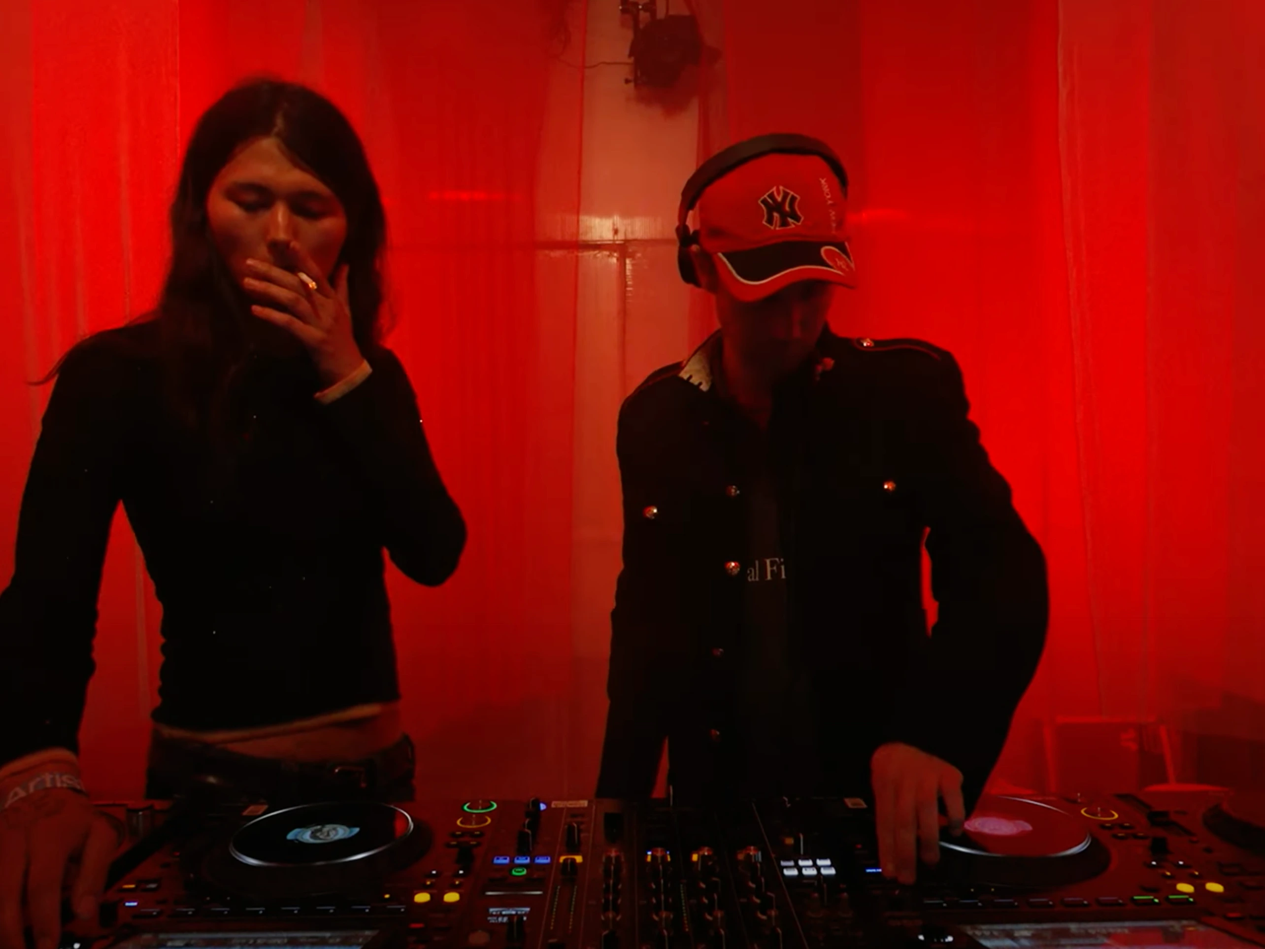 Ryong and Sgabe performing at O/FM at O Days broadcasted by Radio Panini on August 2, 2025.