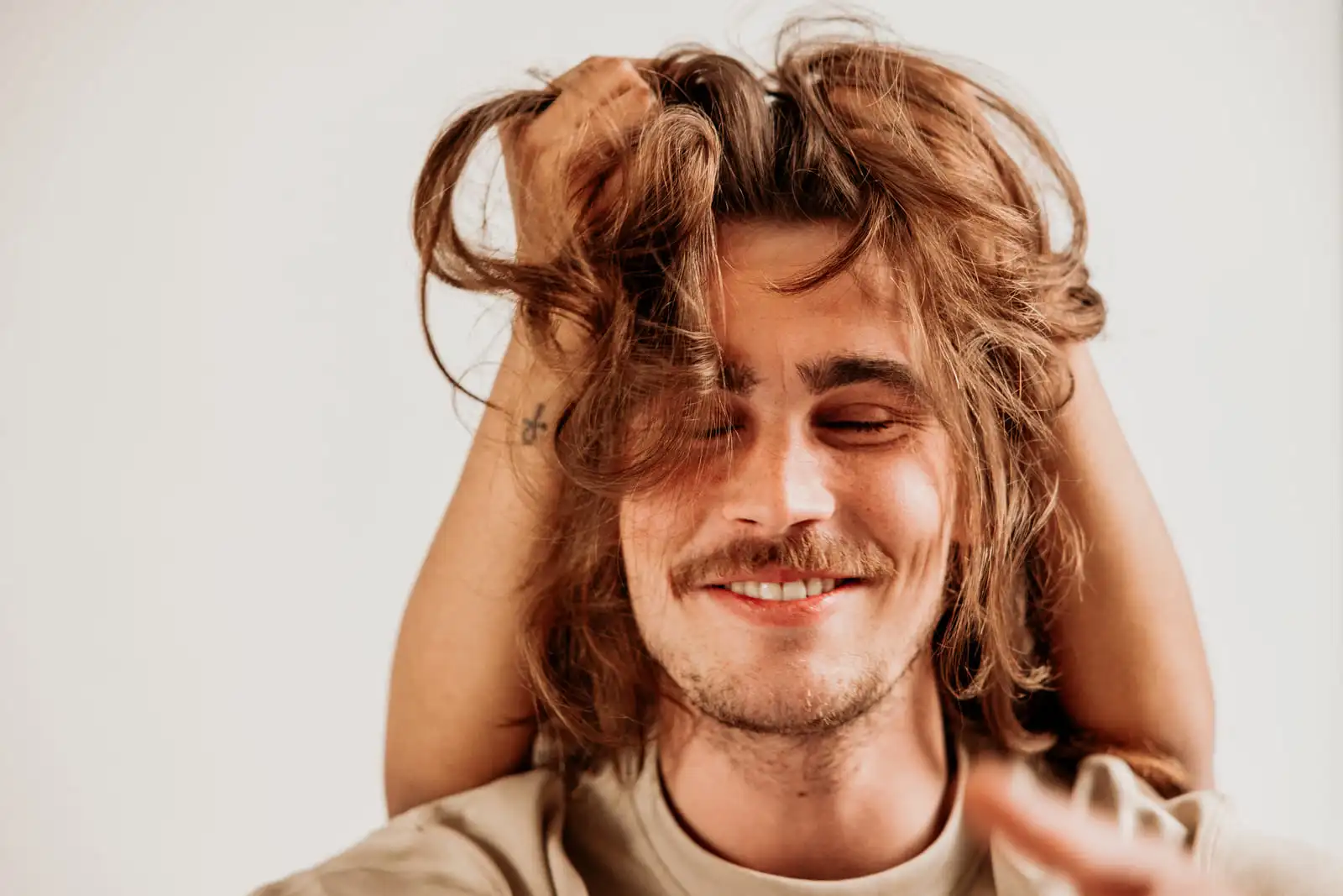 Haaruitval: ontdek de oorzaken en effectieve oplossingen