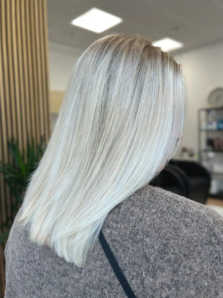 Kuva vaaleista hiuksista