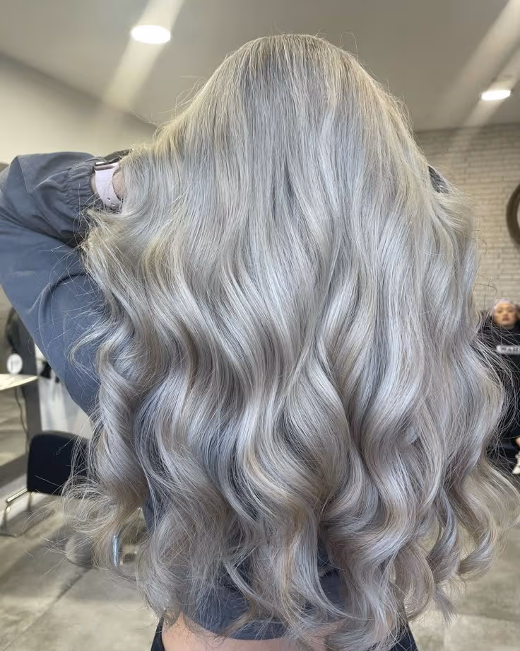 Grey blonde sävy