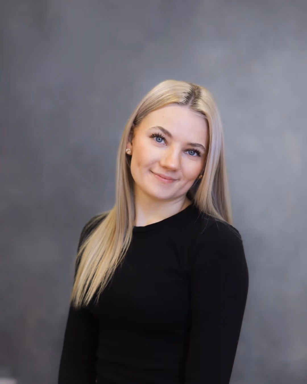 Blonde Specialist Ester