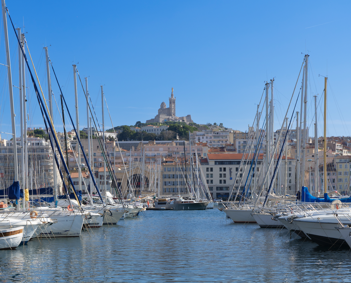 Formation prothésiste capillaire depuis Marseille : direction Créteil pour 3 jours de formation certifiante