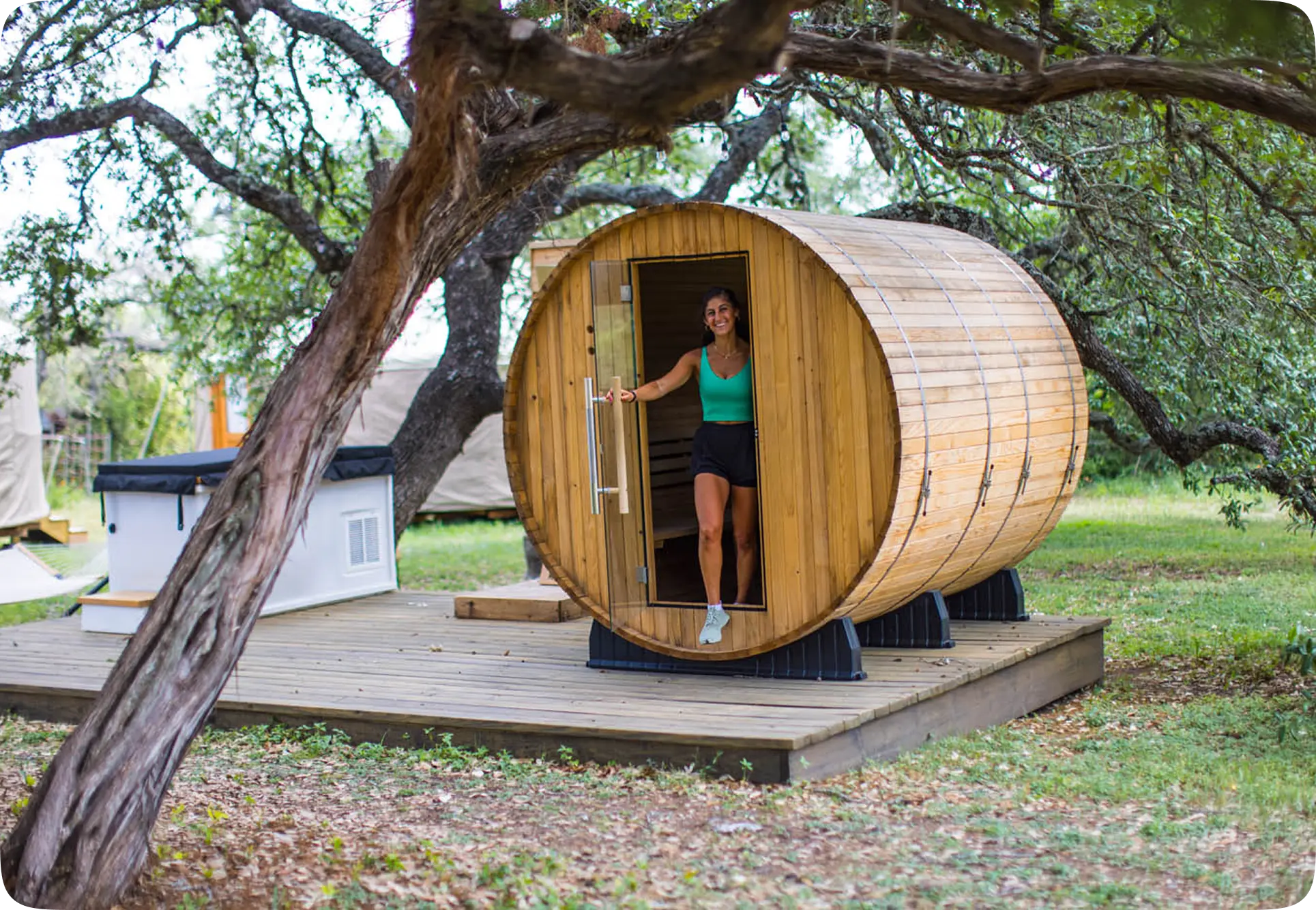 How To Keep Your Waistline Trim During The Holidays