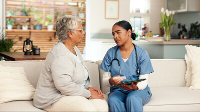 Heart failure patient at home with medically tailored meal and telehealth nutrition support.