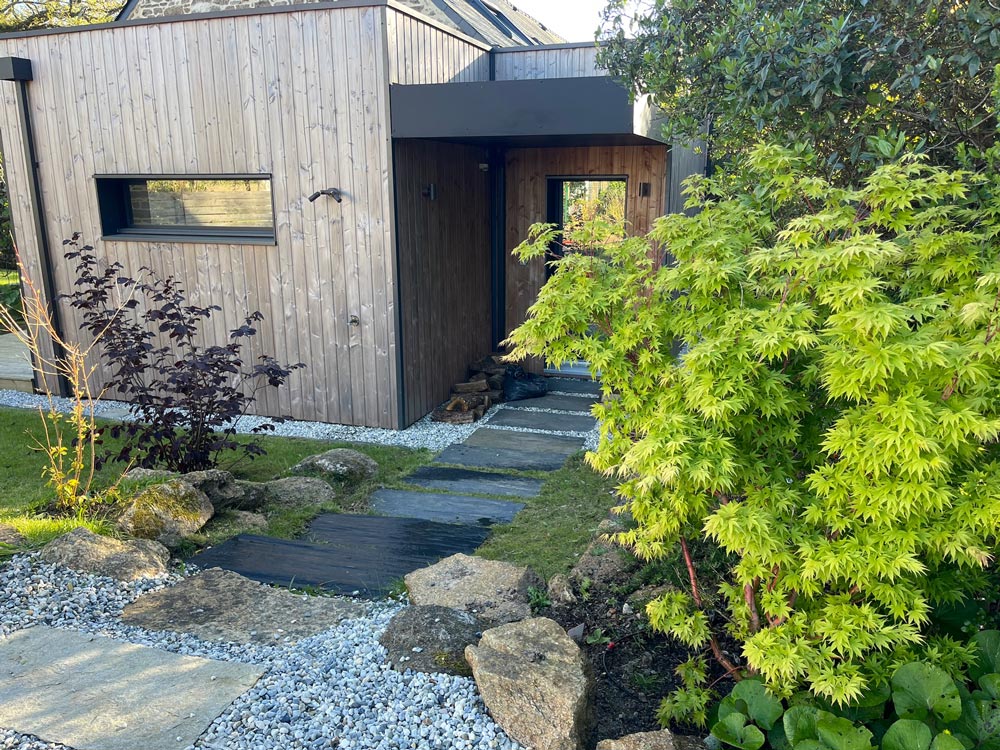 [background image] funeral home exterior