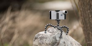 Image représentant un Joby GorillaPod Trépied sur un rocher