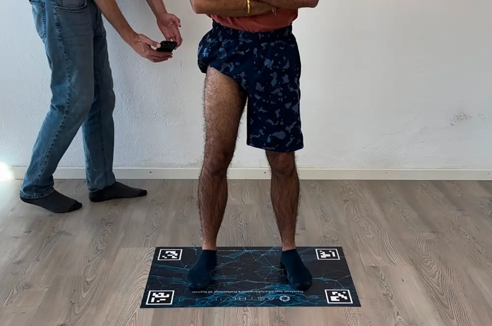 Size Matters: A Guide to Reference Objects in Mobile Photogrammetry