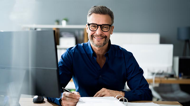 hombre emprendedor