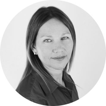 Headshot Andrea Doucet