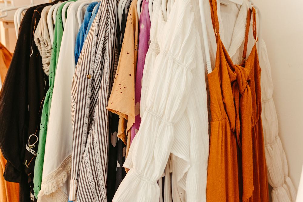 Jual Barang preloved untuk ide jualan modal kecil