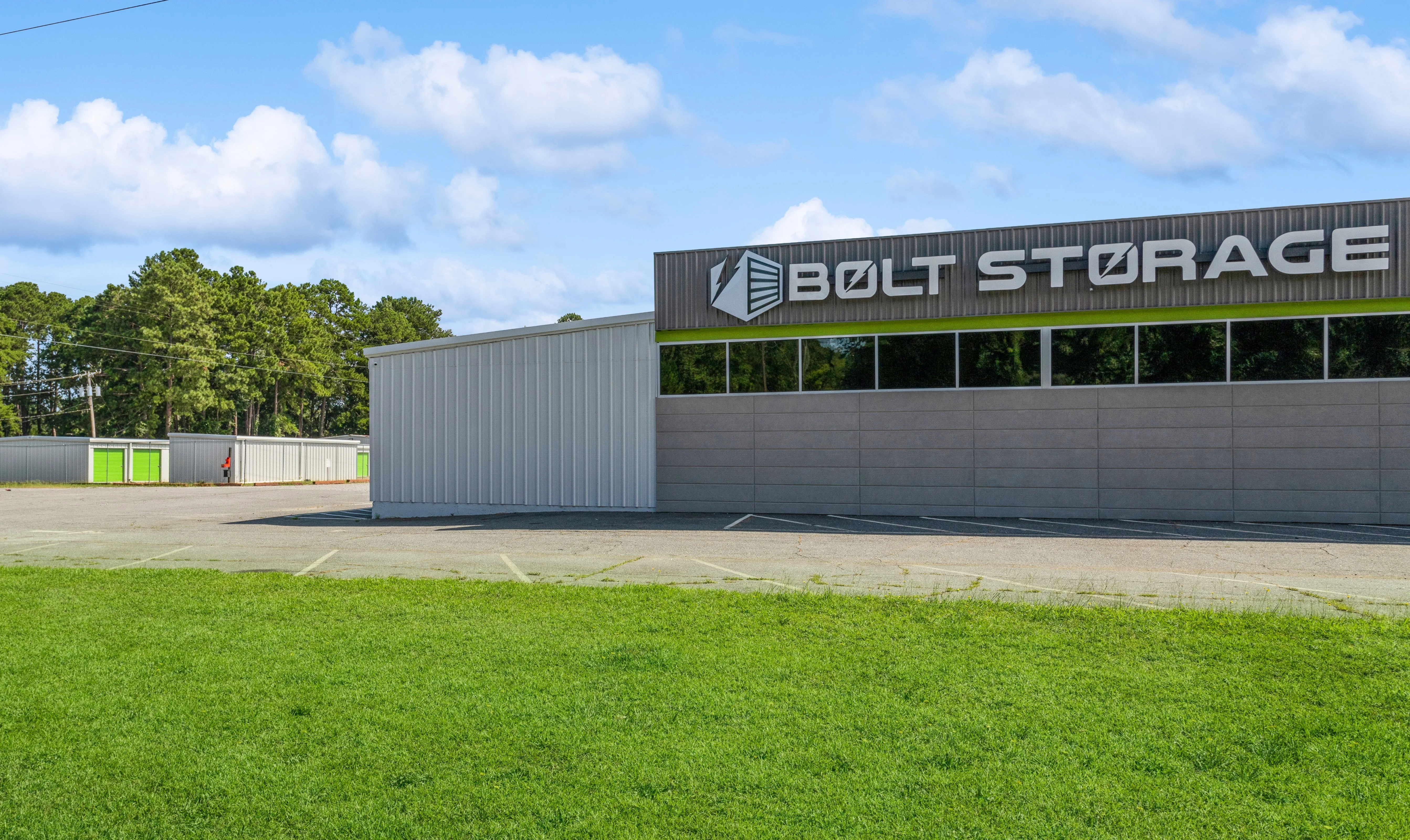 Bolt Storage facility with multiple rows of drive-up storage units in milledgeville, GA