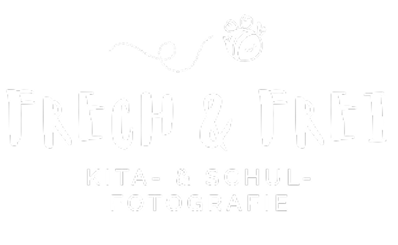 Logo mit dem Schriftzug ‚Frech & Frei Kita- & Schul-Fotografie‘ und einer kleinen fliegenden Biene.