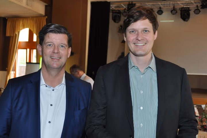 Frank Kebbekus und Conrad Clemens, Kultusminister Sachsen