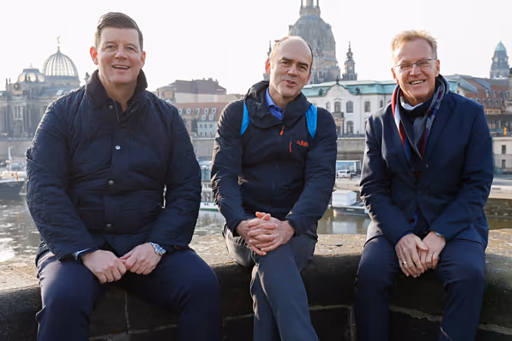 Frank Kebbekus mit Prof. Steffen Marx, TU Dresden, und Dr. Veit Appelt, A+S