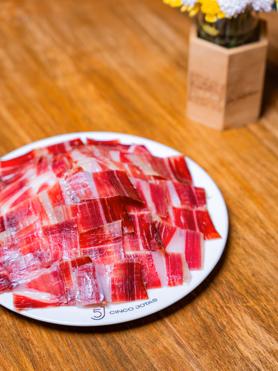 Iberischer Eichelschinken 5J, mit dem Messer geschnitten Jamón ibérico de bellota 5J