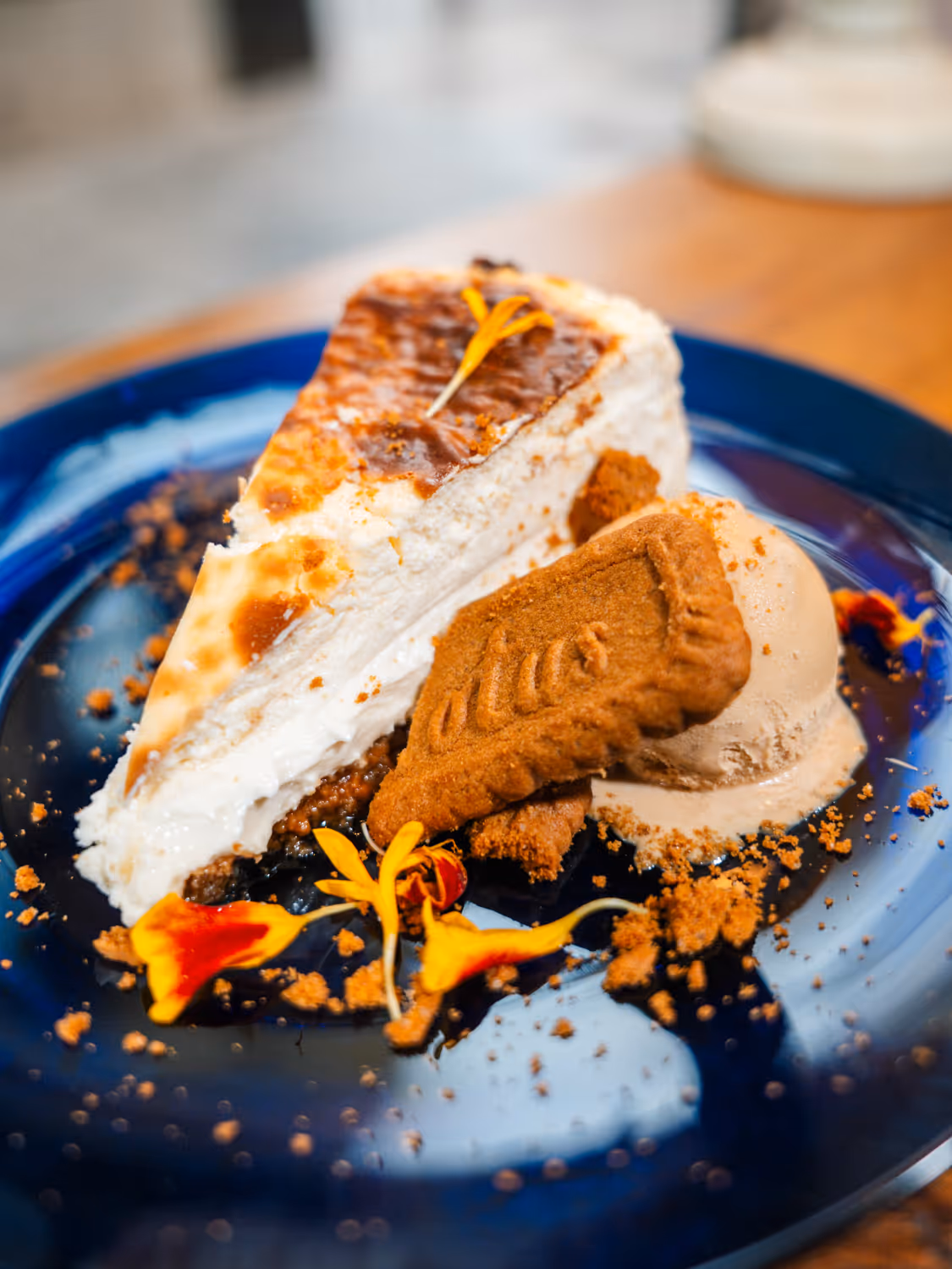 Käsekuchen mit weißer Schokolade und Lotus-Keksen Tarta de queso